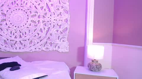 Samantha  online show from January 11, 7:59 pm