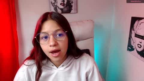 Snapshot of samantharoldan chatting on January 18, 1:40 pm Samantha online show from January 18, 1:40 pm