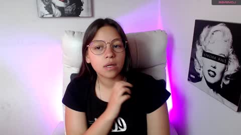 Snapshot of samantharoldan chatting on January 20, 4:34 pm Samantha online show from January 20, 4:34 pm