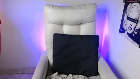 Snapshot of samantharoldan chatting on January 23, 7:51 pm Samantha online show from January 23, 7:51 pm