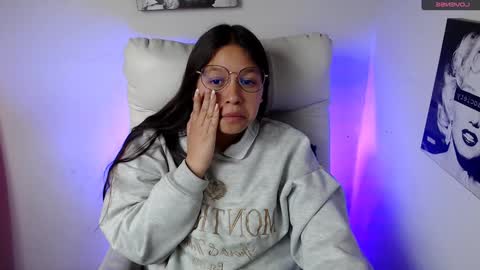 Snapshot of samantharoldan chatting on January 24, 2:41 pm Samantha online show from January 24, 2:41 pm