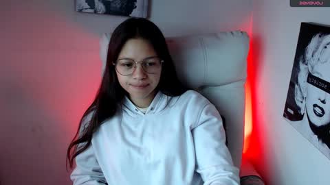 Snapshot of samantharoldan chatting on February 6, 1:32 pm Samantha online show from February 6, 1:32 pm