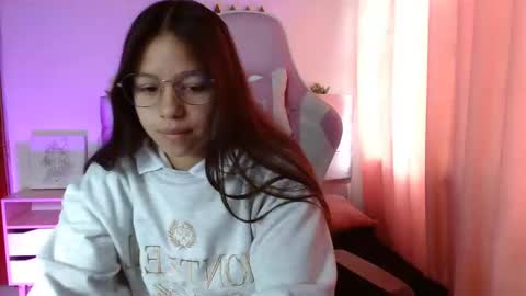 Snapshot of samantharoldan chatting on February 13, 2:52 pm Samantha online show from February 13, 2:52 pm