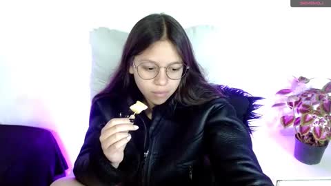 Snapshot of samantharoldan chatting on February 15, 4:34 pm Samantha online show from February 15, 4:34 pm