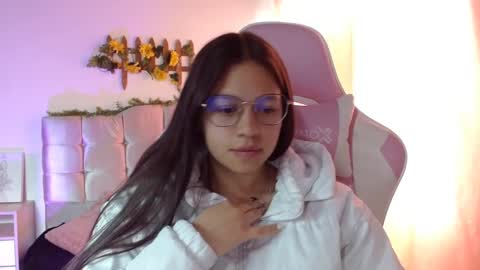 Snapshot of samantharoldan chatting on February 18, 7:09 pm Samantha online show from February 18, 7:09 pm