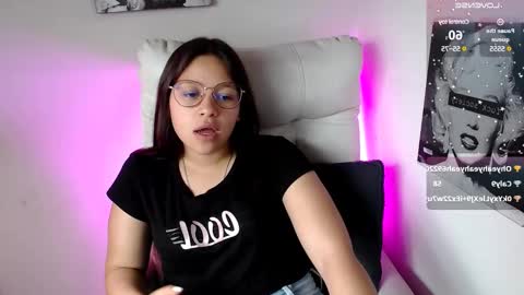 Snapshot of samantharoldan chatting on March 1, 6:43 pm Samantha online show from March 1, 6:43 pm