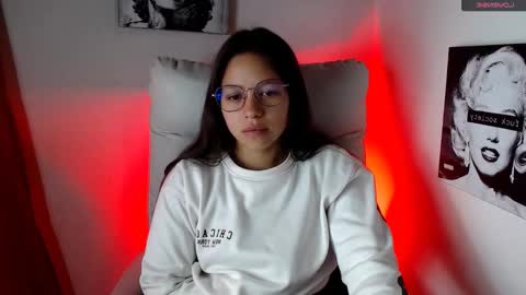 Snapshot of samantharoldan chatting on March 5, 5:18 pm Samantha online show from March 5, 5:18 pm