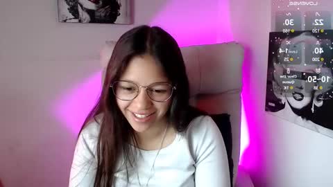 Snapshot of samantharoldan chatting on March 10, 2:05 pm Samantha online show from March 10, 2:05 pm