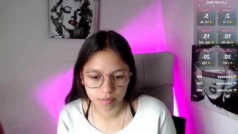 Snapshot of samantharoldan chatting on March 10, 8:12 pm Samantha online show from March 10, 8:12 pm