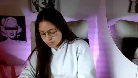 Snapshot of samantharoldan chatting on September 10, 3:01 pm Samantha online show from September 10, 3:01 pm