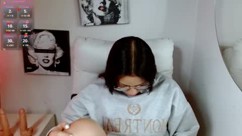 Snapshot of samantharoldan chatting on October 6, 3:20 pm Samantha online show from October 6, 3:20 pm