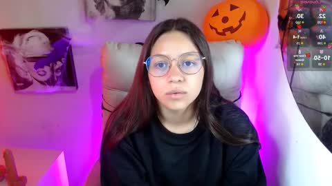 Snapshot of samantharoldan chatting on November 5, 3:01 pm Samantha online show from November 5, 3:01 pm