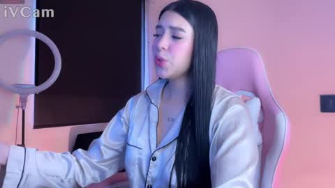 Snapshot of samara_lam chatting on January 12, 3:03 pm Sammy online show from January 12, 3:03 pm