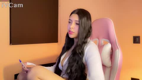 Snapshot of samara_lam chatting on January 24, 3:54 am Sammy online show from January 24, 3:54 am