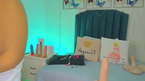 Samara Warren online show from October 11, 11:31 am