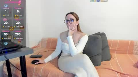 Samara From The Well online show from November 5, 12:10 am