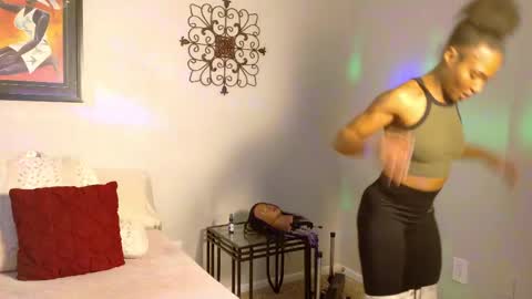 Snapshot of samatha1998 chatting on February 19, 5:38 am Yaya online show from February 19, 5:38 am