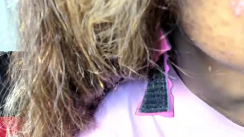 Snapshot of samatha1998 chatting on March 2, 10:45 am Yaya online show from March 2, 10:45 am