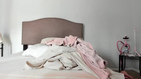 Snapshot of samatha1998 chatting on September 18, 2:41 pm Yaya online show from September 18, 2:41 pm