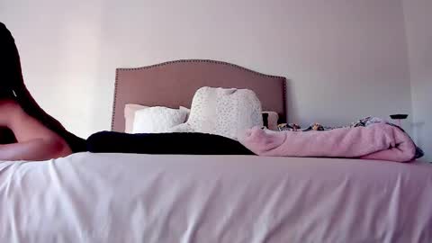 Snapshot of samatha1998 chatting on October 20, 10:54 pm Yaya online show from October 20, 10:54 pm