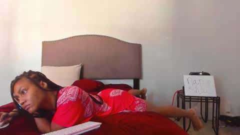 Snapshot of samatha1998 chatting on November 10, 4:06 pm Yaya online show from November 10, 4:06 pm