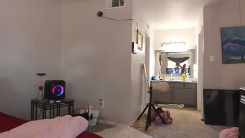 Snapshot of samatha1998 chatting on November 12, 8:52 pm Yaya online show from November 12, 8:52 pm