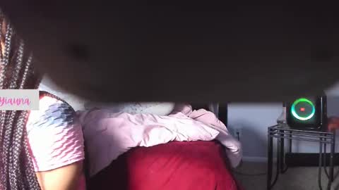 Snapshot of samatha1998 chatting on November 20, 5:51 am Yaya online show from November 20, 5:51 am