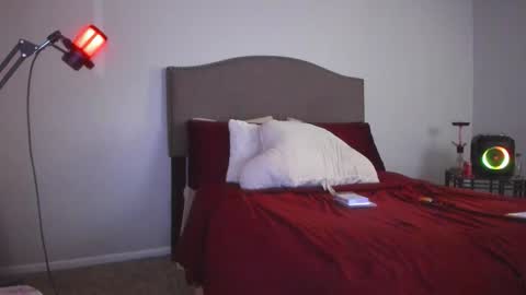 Snapshot of samatha1998 chatting on November 26, 10:49 am Yaya online show from November 26, 10:49 am