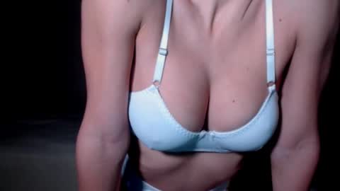 Sam Demia online show from November 22, 2:21 am