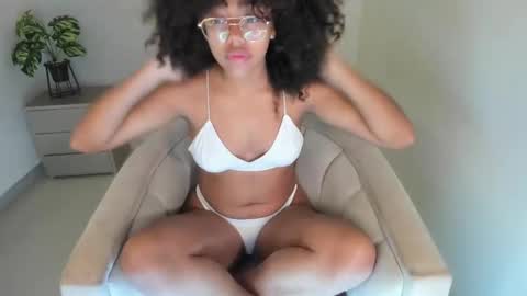 Samie Mury  online show from November 10, 3:38 am