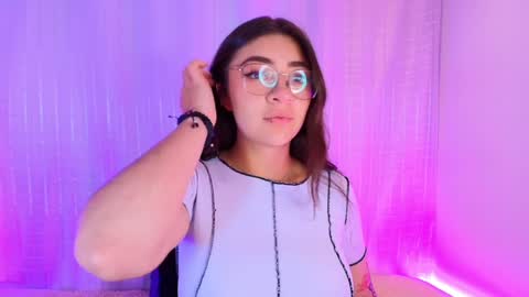 samii evans  online show from February 5, 4:27 am