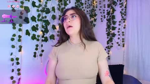 samii evans  online show from October 11, 6:12 am