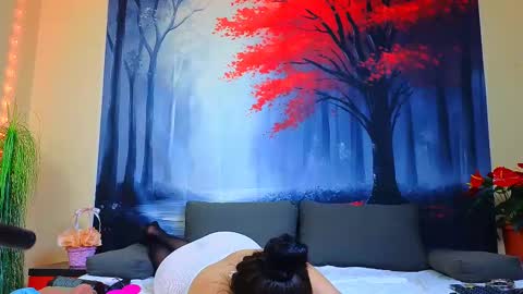     online show from February 12, 4:33 am