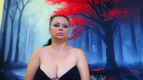     online show from October 4, 8:18 pm