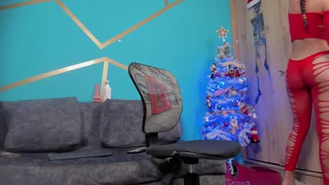 Snapshot of sammy_and_mike_ls chatting on December 19, 12:12 pm Sophie y Mark online show from December 19, 12:12 pm