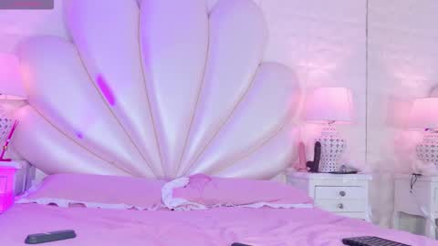 Snapshot of sammyjhuls chatting on November 10, 12:04 pm samanta online show from November 10, 12:04 pm