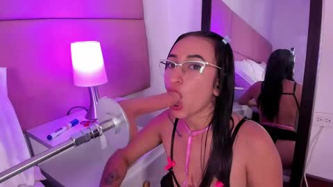 Snapshot of sammymorales chatting on March 11, 3:56 pm Sammy Morales online show from March 11, 3:56 pm