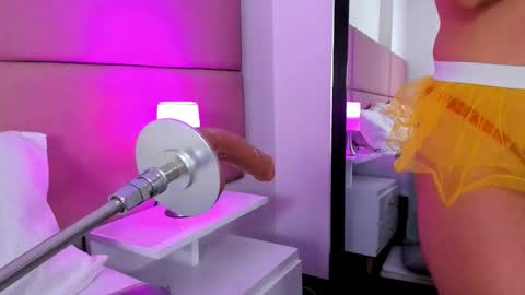 Snapshot of sammymorales chatting on November 28, 1:47 pm Sammy Morales online show from November 28, 1:47 pm