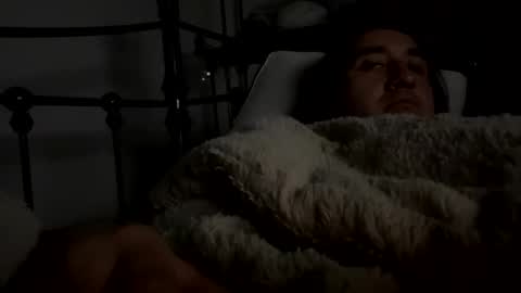 Snapshot of samplenini chatting on October 30, 9:44 am crazy runt online show from October 30, 9:44 am