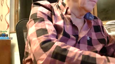 Snapshot of samsenior70 chatting on October 16, 10:44 pm Sam online show from October 16, 10:44 pm