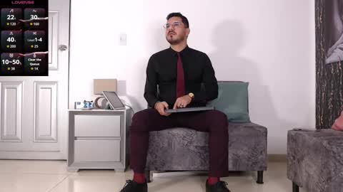 Snapshot of samuelcoopper chatting on December 16, 12:32 pm Samuel Coopper online show from December 16, 12:32 pm