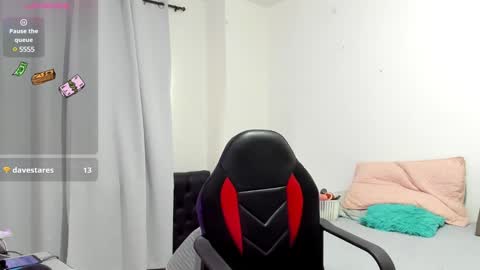 Sanddi  online show from February 12, 8:29 pm