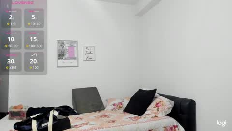 Sanddi  online show from September 17, 8:21 pm