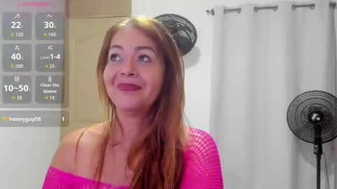 Sanddi  online show from October 23, 9:35 pm