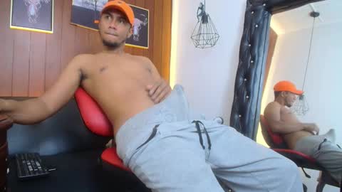 Sander online show from October 8, 4:26 pm