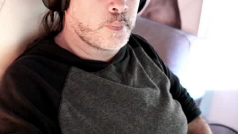 Snapshot of sanders_white chatting on January 15, 1:56 am Sanders online show from January 15, 1:56 am