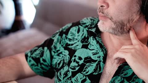 Snapshot of sanders_white chatting on January 26, 1:52 am Sanders online show from January 26, 1:52 am