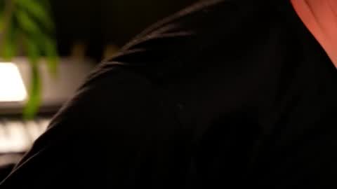 Snapshot of sanders_white chatting on September 26, 11:53 pm Sanders online show from September 26, 11:53 pm