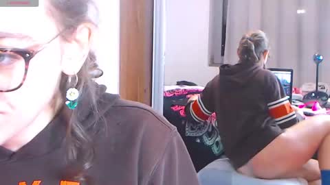 Snapshot of sandra10031989 chatting on January 6, 8:07 pm Sandra online show from January 6, 8:07 pm