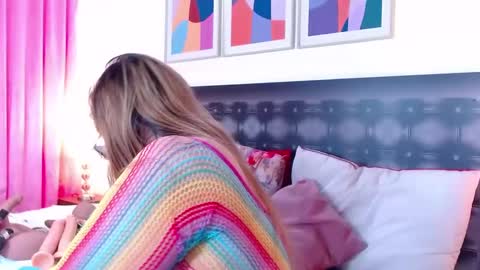 SANDRA online show from February 15, 10:11 am